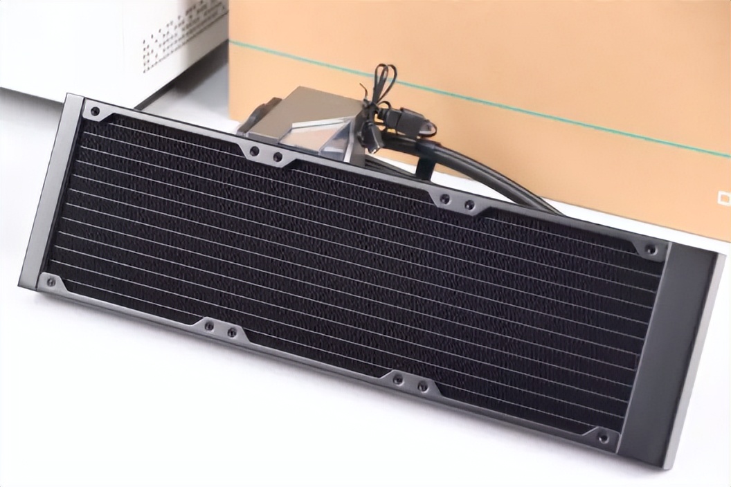 技嘉x670和b650主板区别,技嘉x670小雕支持固态pcie5.0