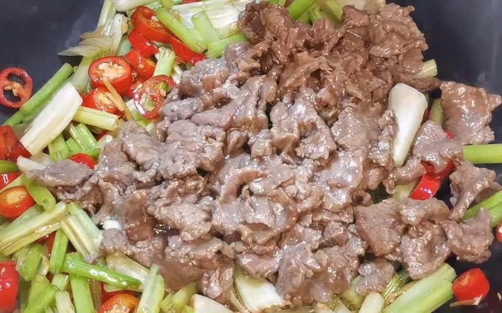 建议中老年：这4种“高钾菜”要常吃，健脾祛湿，腿脚有劲精神好