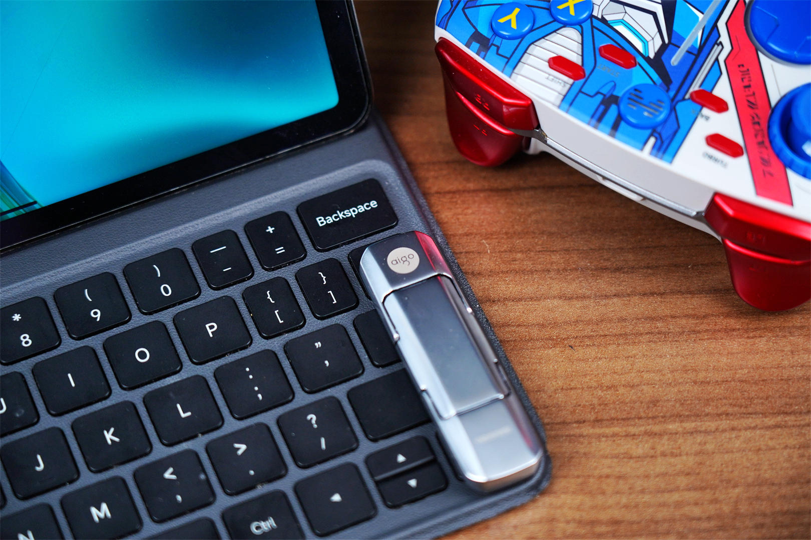 m.2固态硬盘如何当做移动硬盘使用,m.2移动硬盘与固态u盘的区别