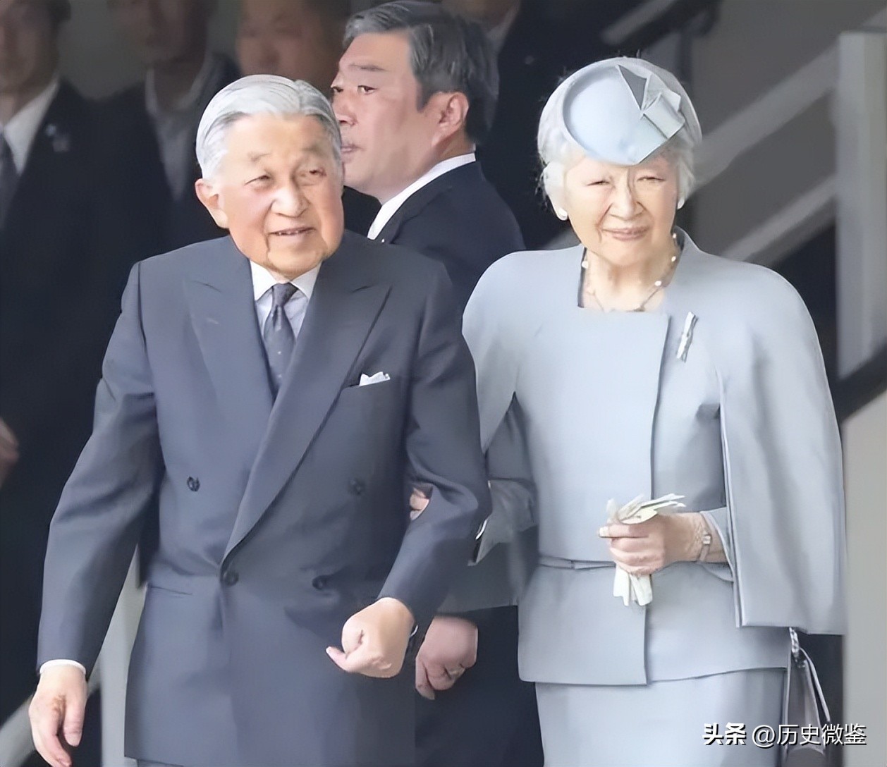 日本天皇皇后美智子现照,日本皇后美智子让位雅子