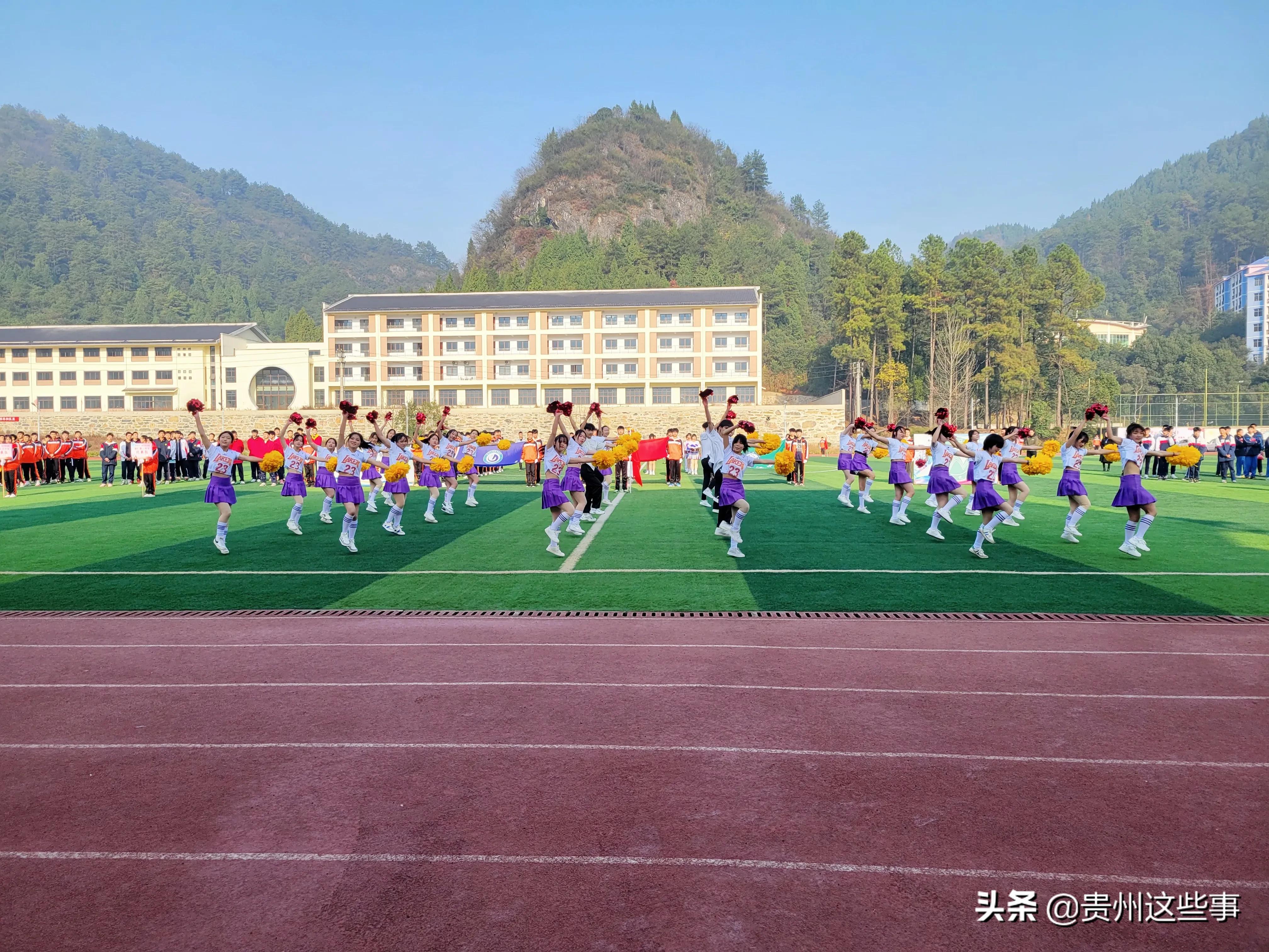 喜迎冬奥会主题的运动会开幕式,奋进新征程逐梦新时代篮球赛