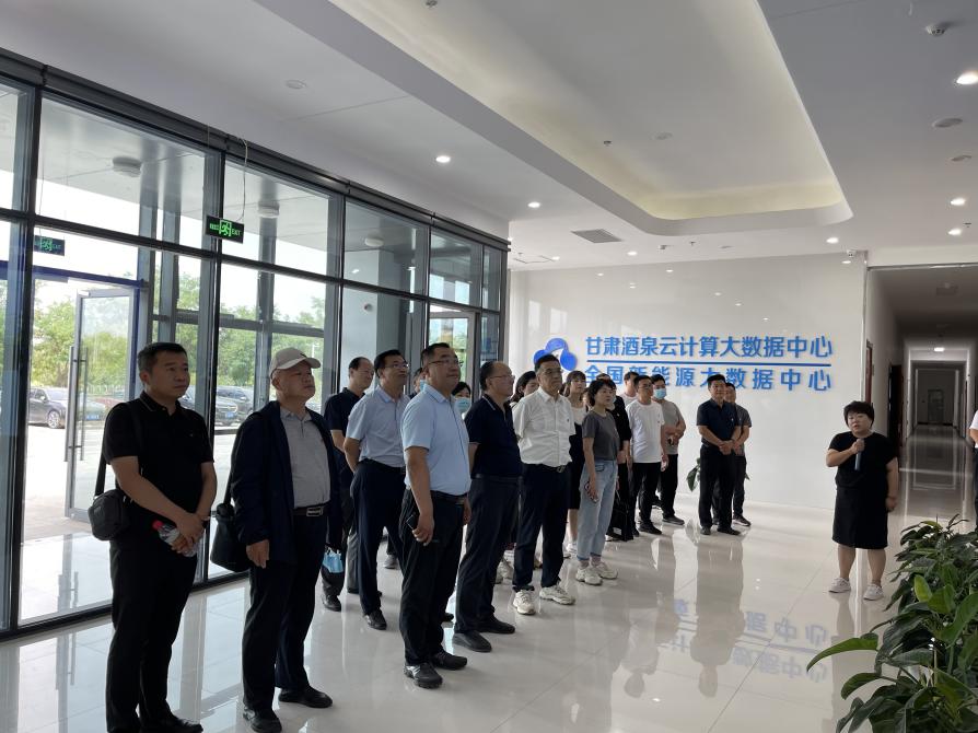 市政府办开展七一主题党日活动,区政协开展庆七一主题党日活动