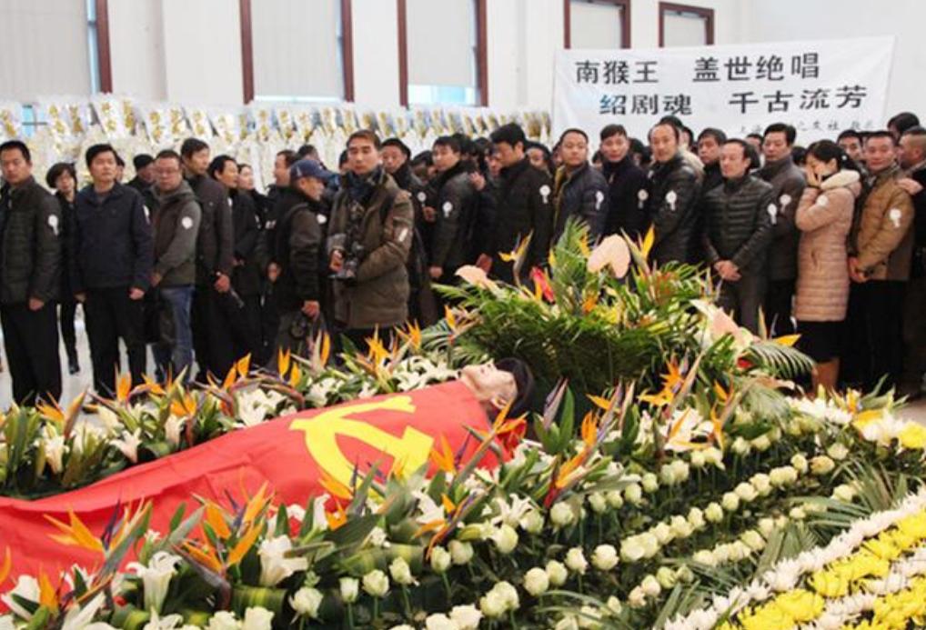 六小龄童哭灵,六小龄童唐僧送行