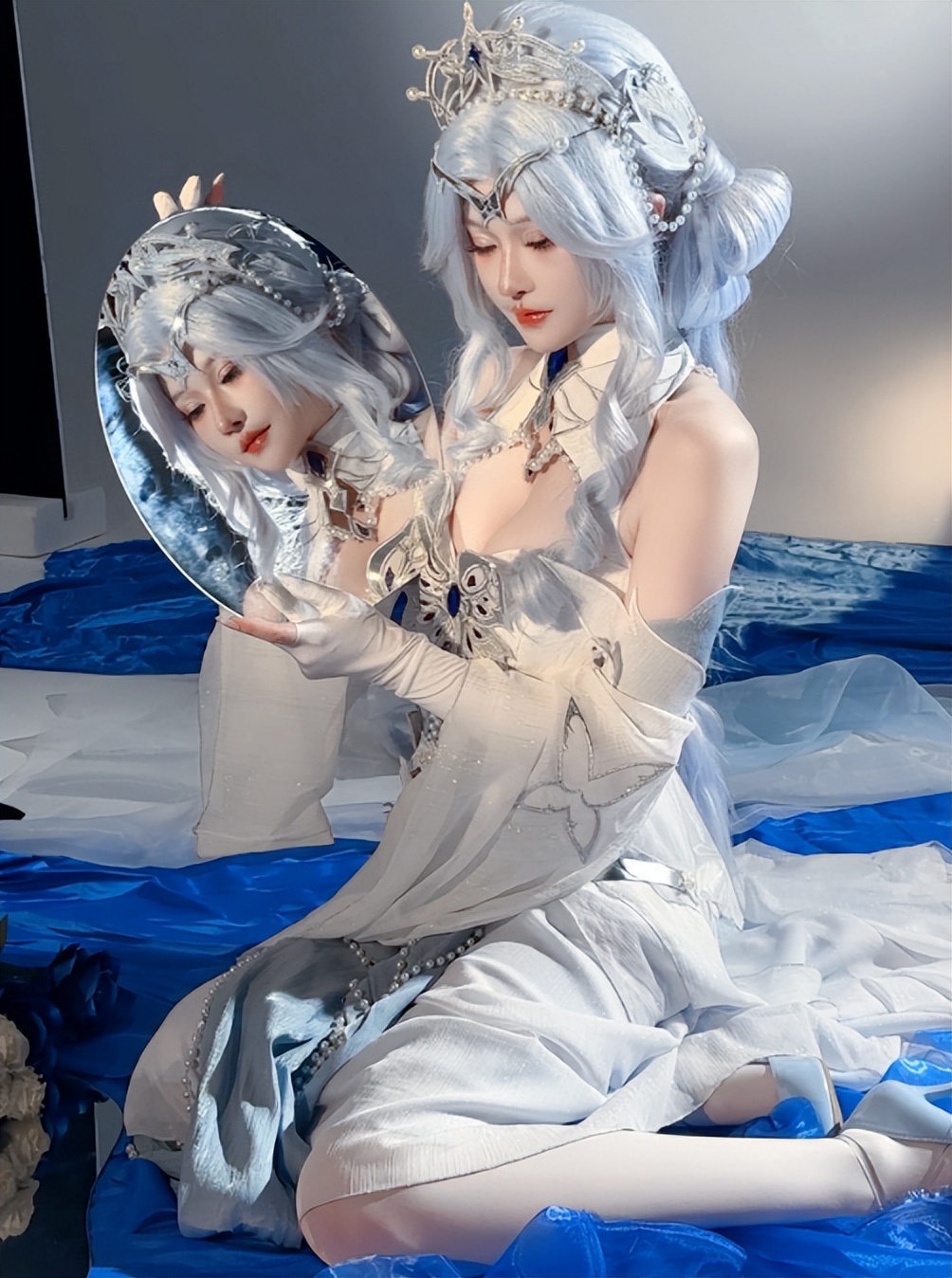 最近爆火的最帅女cos,全球最火的cos角色