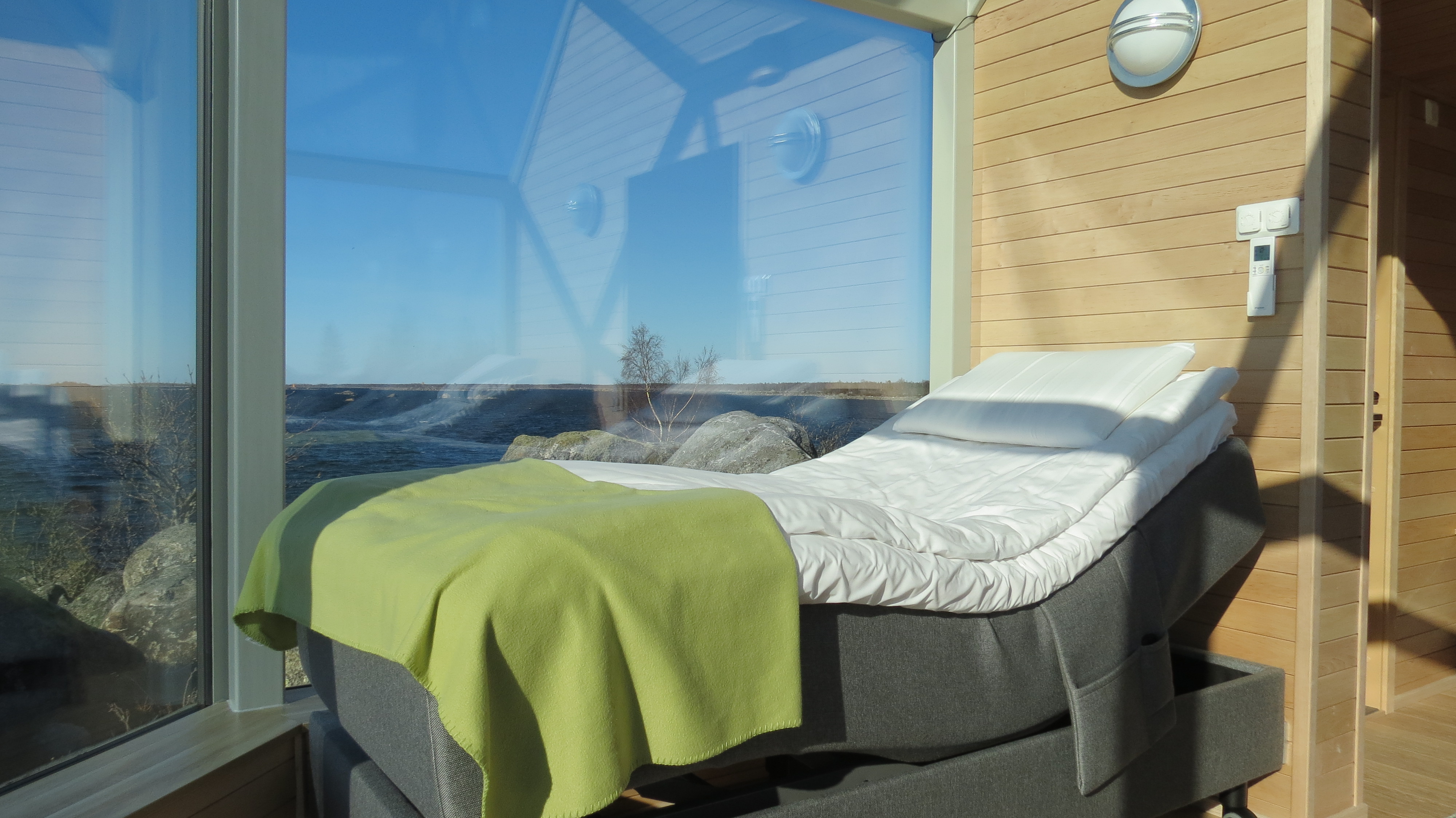 芬兰小众宝藏玻璃屋|面朝大海拥抱极光