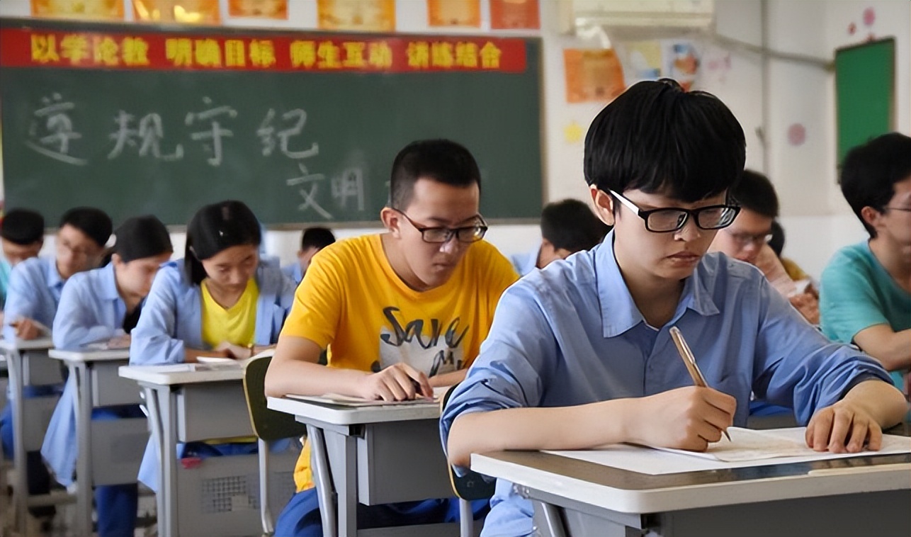 22年高考为什么那么难,22年高考难吗