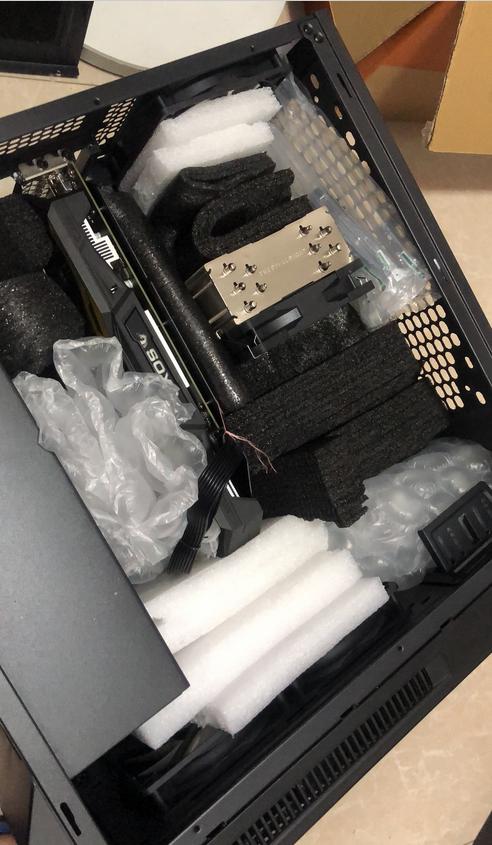 电脑嗡嗡响是哪个风扇造成的,电脑主机电源嗡嗡响