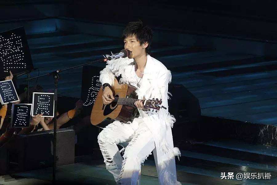 15年前陈楚生,陈楚生真的比张杰强吗