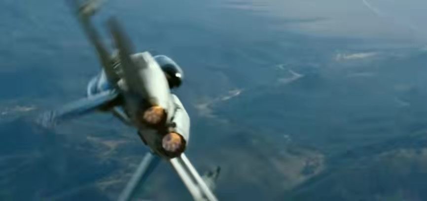 壮志凌云2阿汤哥开10倍音速,壮志凌云2阿汤哥会开飞机吗