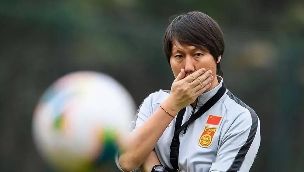 李铁事件范围扩大！3位金哨或面临调查，足协这次下狠手