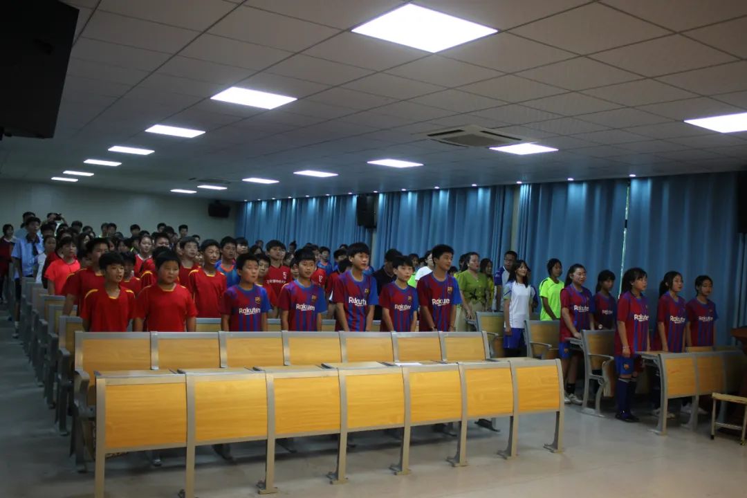 阜南县足球联赛视频,阜南县田集镇中心小学足球队比赛