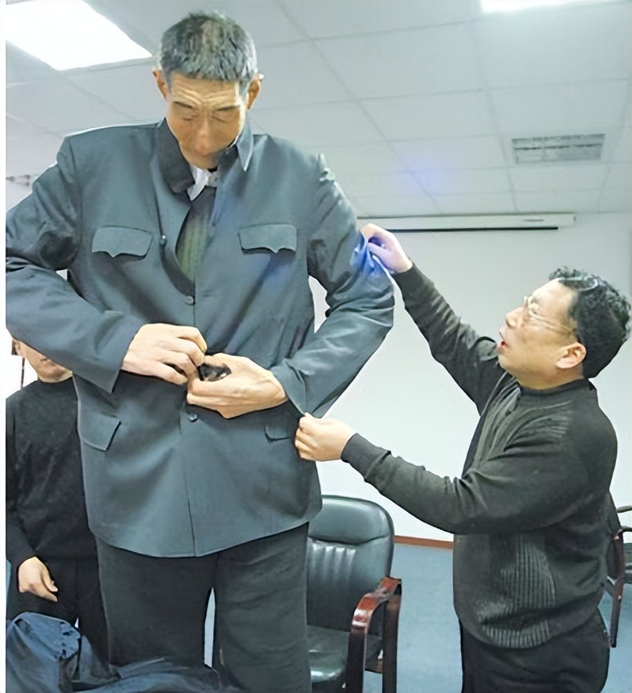 巨人鲍喜顺老婆身高,巨人鲍喜顺的妻子儿子现在有多高