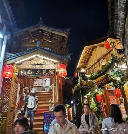 游客买到无肉版肉夹馍,丽江现15元无肉版肉夹馍