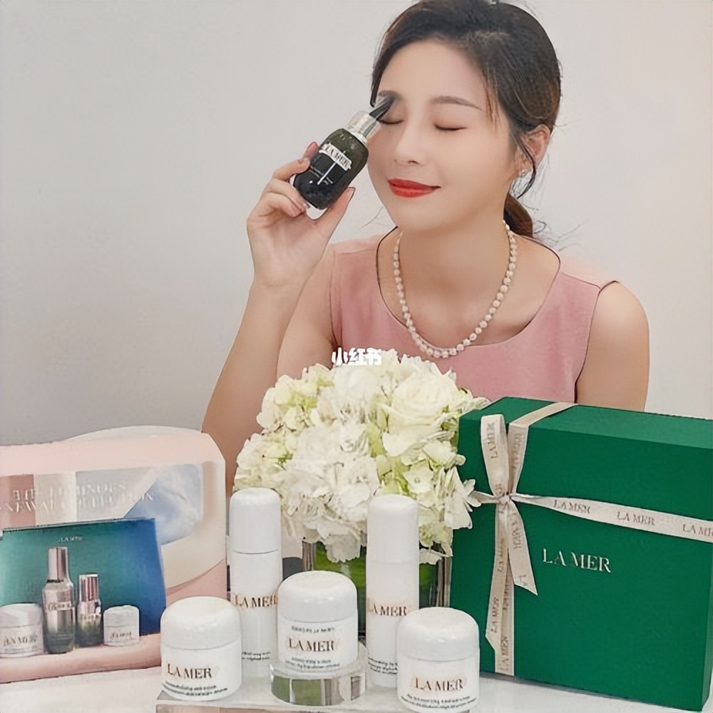 海蓝之谜和赫莲娜哪个更贵,为啥国内海蓝之谜比赫莲娜出名