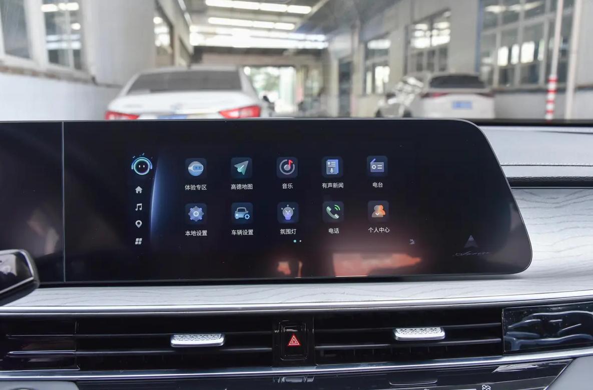 奇瑞艾瑞泽5plus和瑞虎8,奇瑞艾瑞泽8轿车配奇瑞1.6t