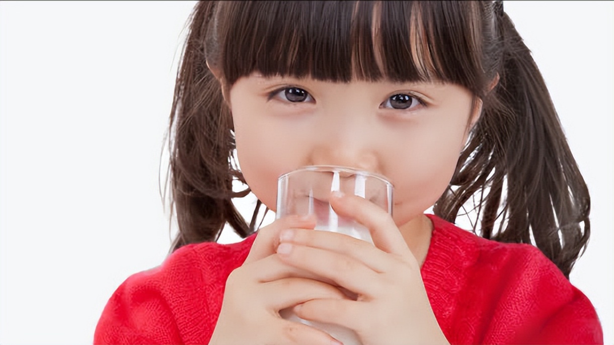 晚上喝牛奶的危害牙齿,晚上喝牛奶的十大禁忌