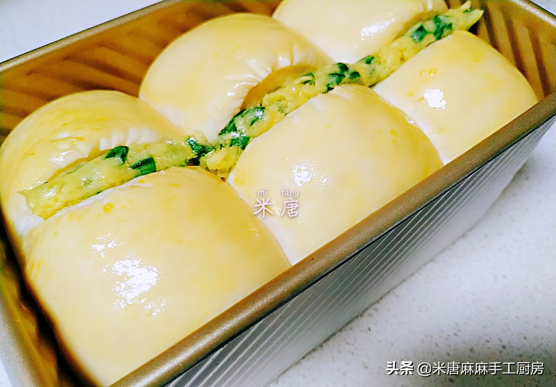 米唐麻麻吐司视频,轻松get简单又好吃的蒜香吐司