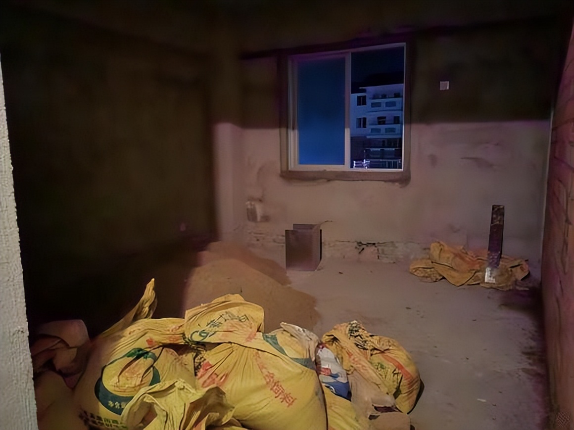 套内100平的房子装修硬装30w,自己装房子去哪里买材料