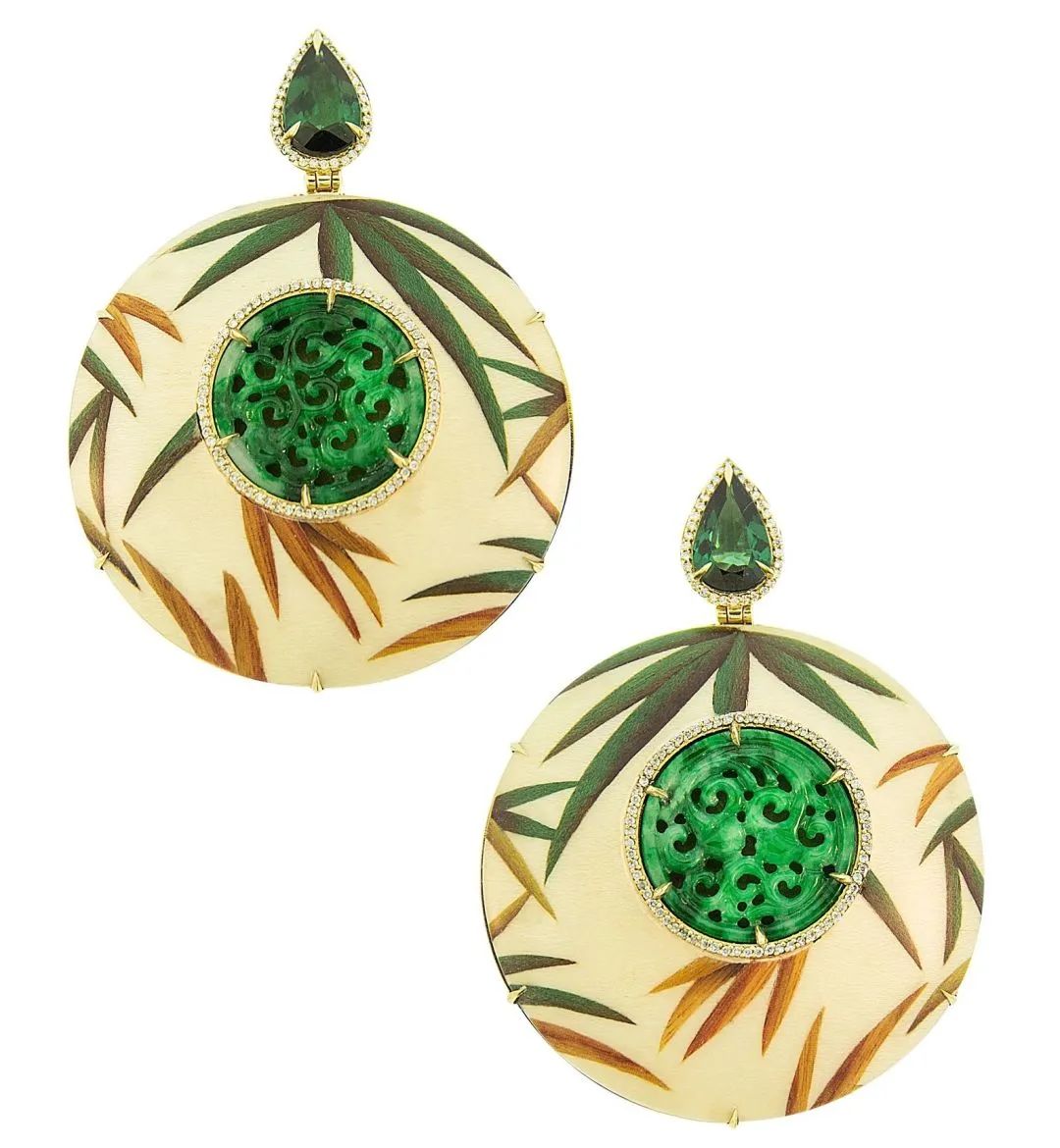 谭松韵关晓彤金鹰节,关晓彤谭松韵红毯走秀