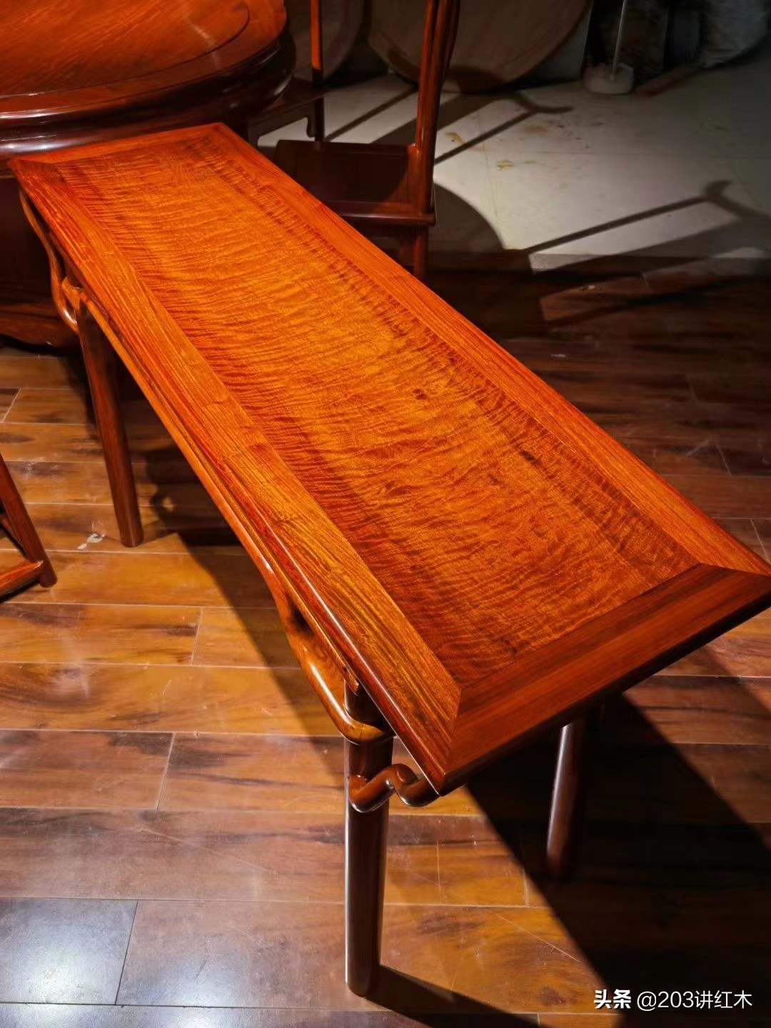 缅甸花梨木对身体有什么好处,缅甸花梨有香味对身体有好处吗