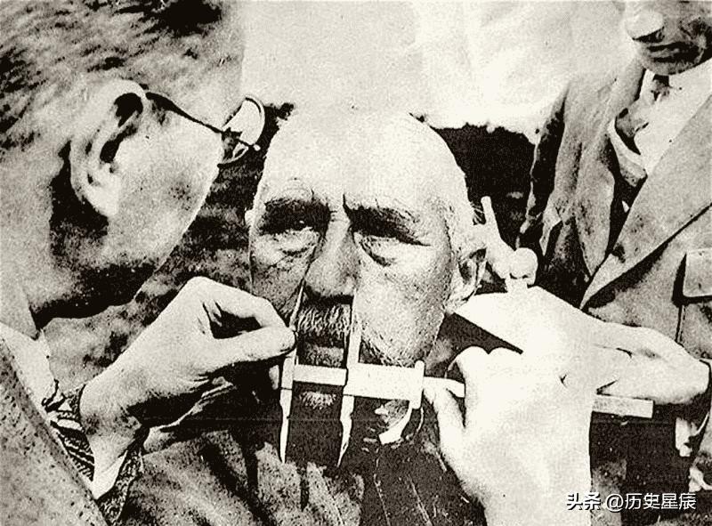 【晚清*楼青**旧影】*楼青**女媚态百出，丰乳肥臀，风情难挡！