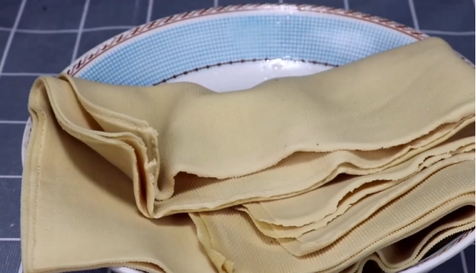 豆腐皮这样做营养好吃又简单,豆腐皮怎么做不会粘