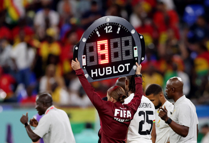 亚洲杯首位女主裁,男足世界杯迎首位女主裁