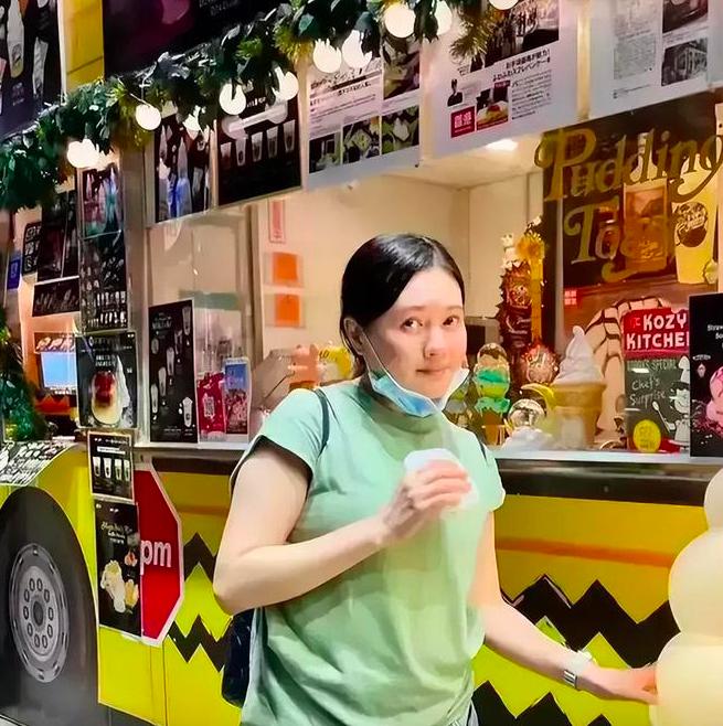 54岁李丽珍罕见亮相,56岁的李丽珍近况如何