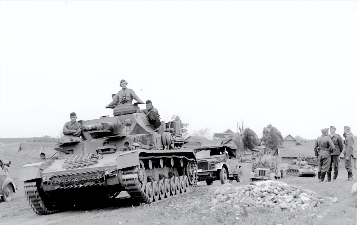 不只中印和台海!中国可能面临“三线作战”险境,要做好最坏打算