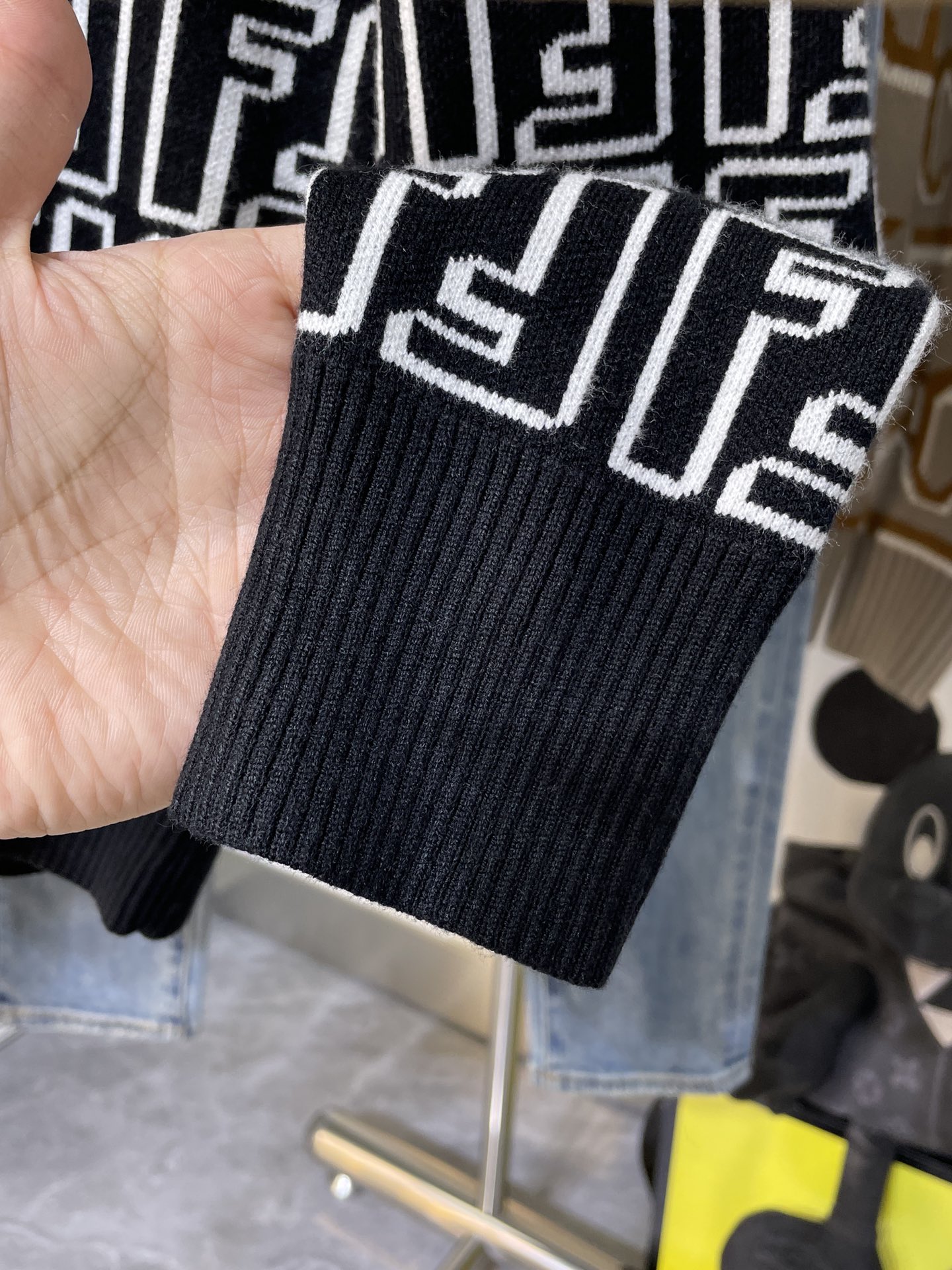 fendi芬迪全皮限量款大象灰花,芬迪fendi毛衣