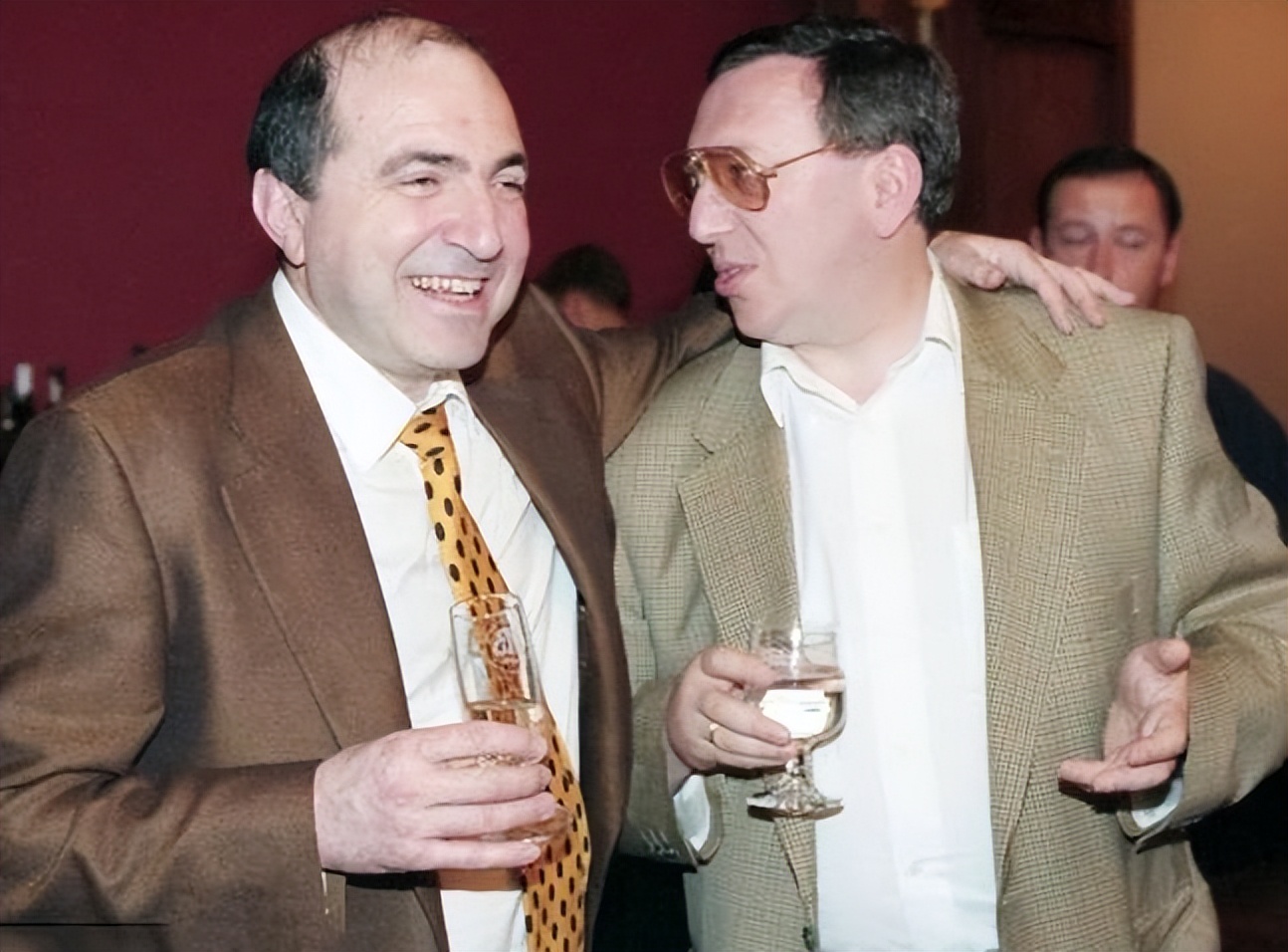 别列佐夫斯基寡头,俄罗斯寡头别列佐夫斯基之死