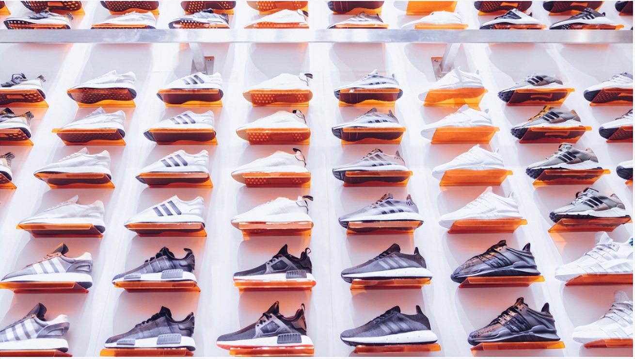 高端健身运动鞋品牌,运动鞋女健身李宁