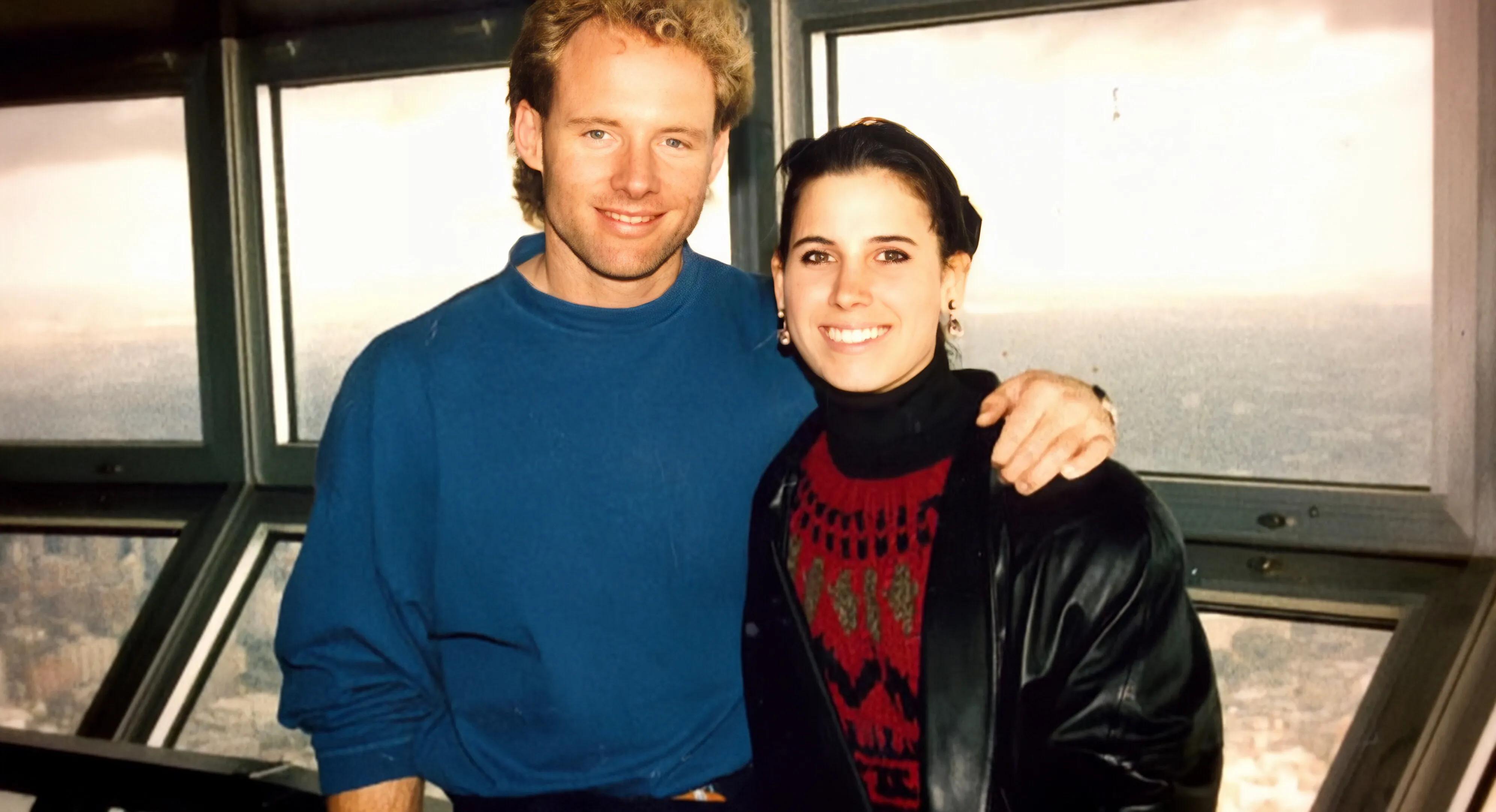 澳洲57岁大叔忘不了28年前的初恋，50岁初恋情人得知后与他相会