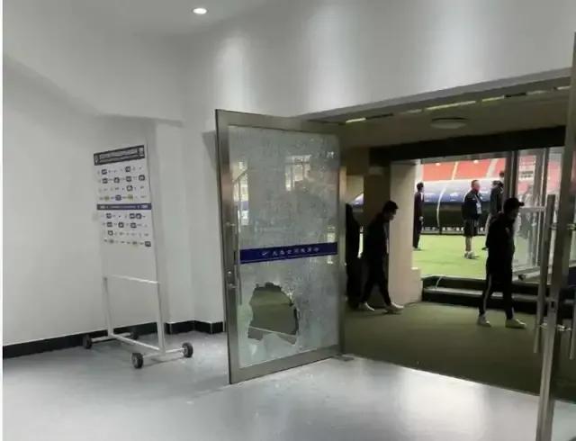 中超十大红牌,中超首轮五张红牌