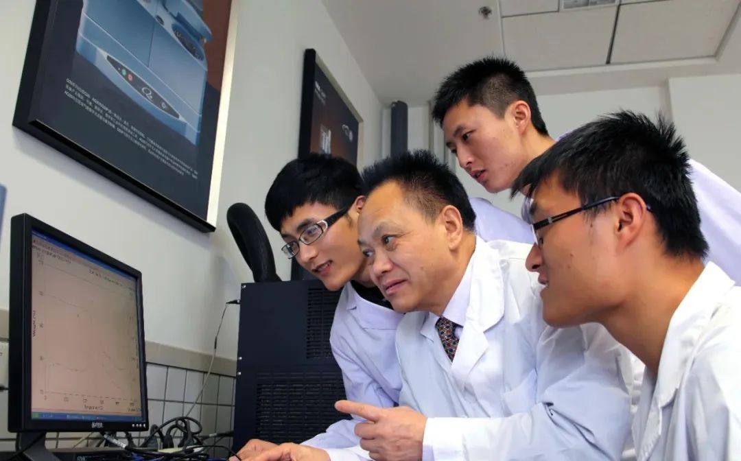 数字+干货，选择大连理工的8大理由！欢迎电联！