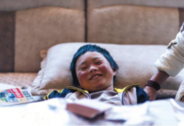 5年前的冰花男孩,4岁在雪地跑的小孩十年后咋样了