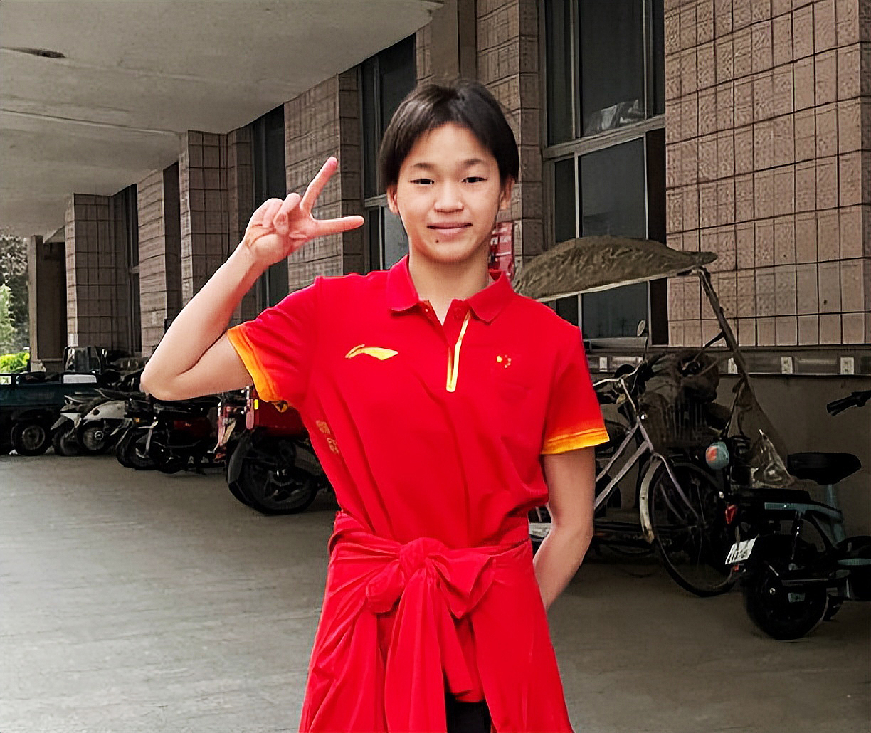 全红婵创造世界杯十米台纪录了吗,全红婵跳出首个10分