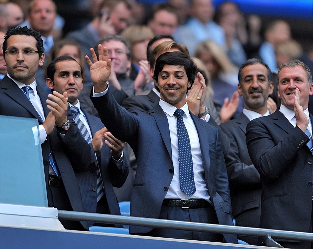 十大最富有足球老板,世界足球俱乐部老板资产排行榜