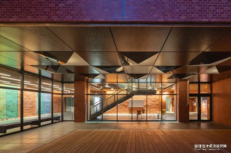 第57届美国金像奖,第49届美国金球奖电影