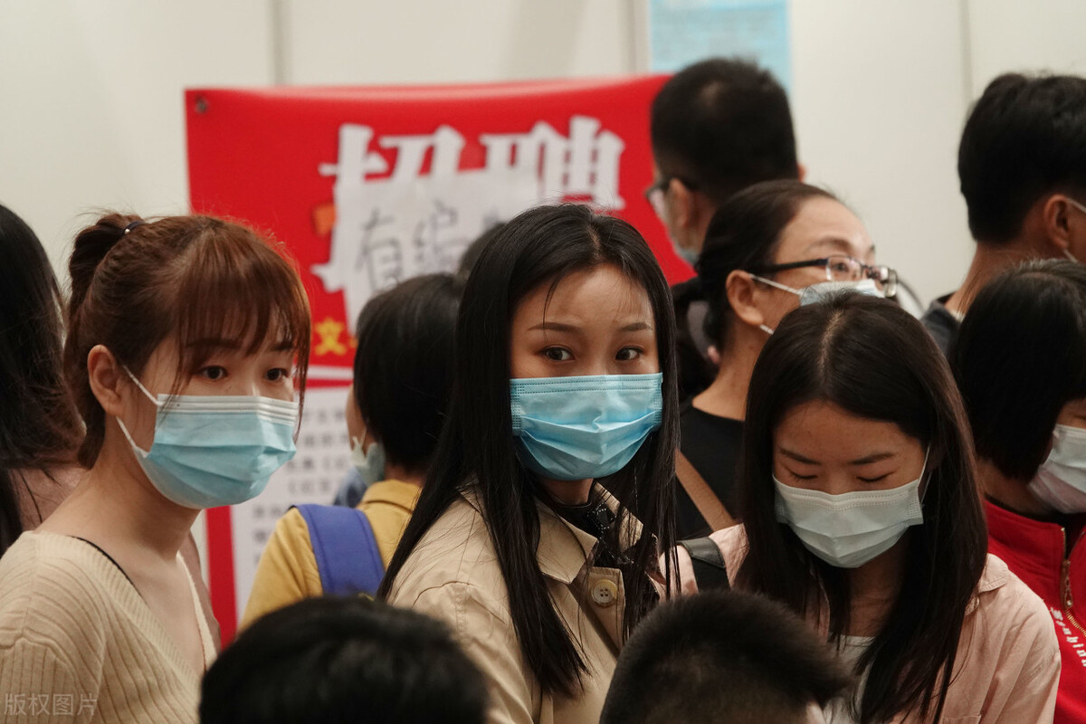 军队文职正式入职后工资是多少,辽宁军队文职真实工资单