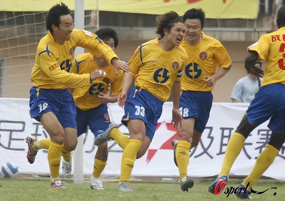 罗慕洛时隔308天重返中超,足坛新星帽子戏法