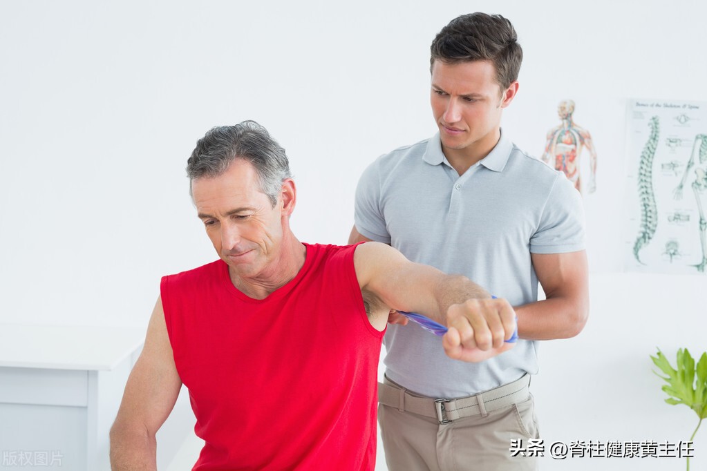 高尔夫肘引起手指麻,打高尔夫手臂疼怎么缓解