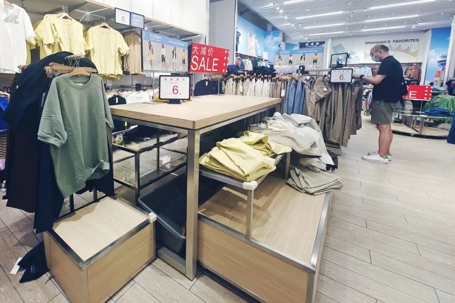 gap多地门店清仓撤店,闭店清仓潮后gap迎来接盘人