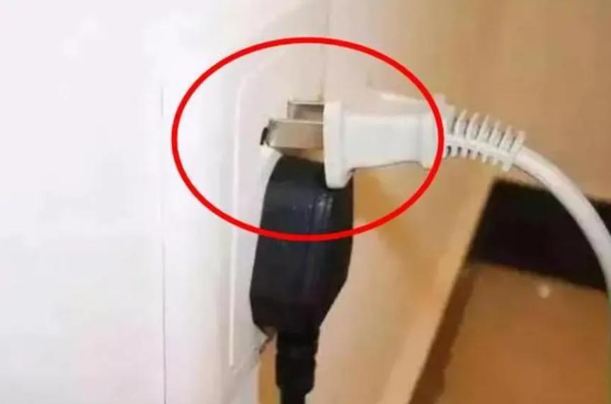 德力西5孔导轨插座,德力西5代轨道插座