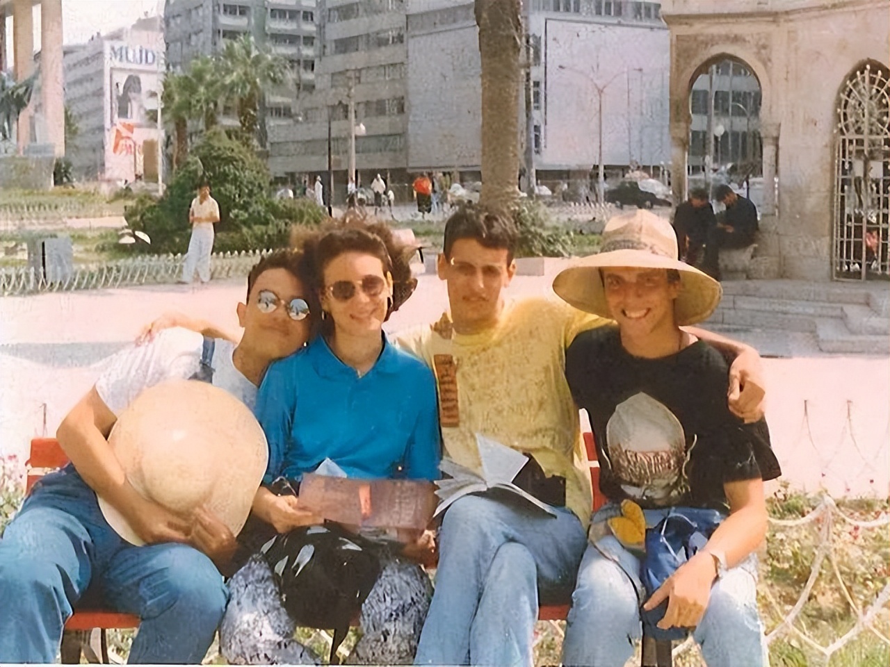 一个桃子引发的故事,一个桃子的故事完整版