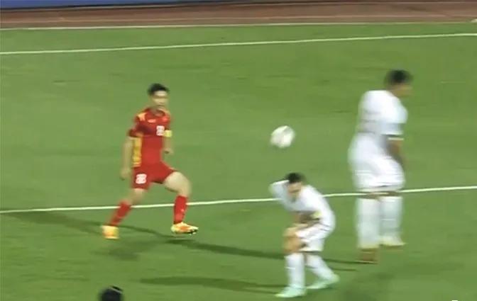 女足逐渐男性化,希望女足精神能给男足带来榜样