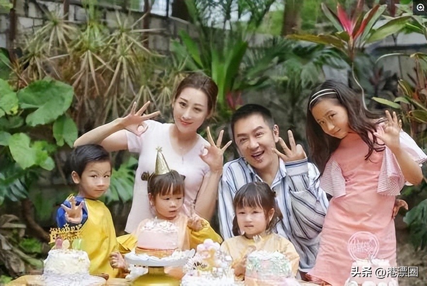 港星公开道歉认错视频,港星痛哭认错视频