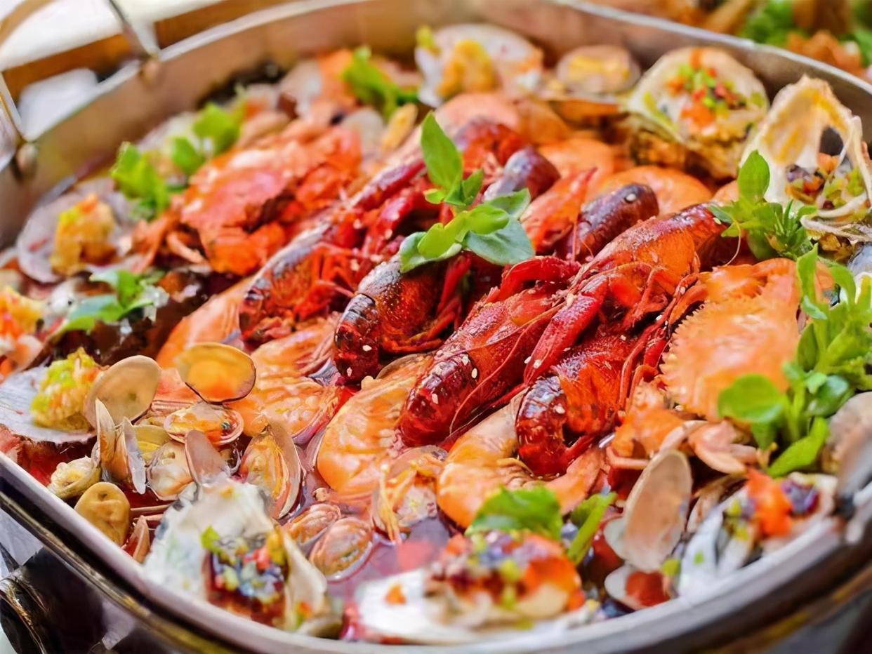 女护士处理男患者隐私部位，会感到难为情吗？年轻护士说出实情