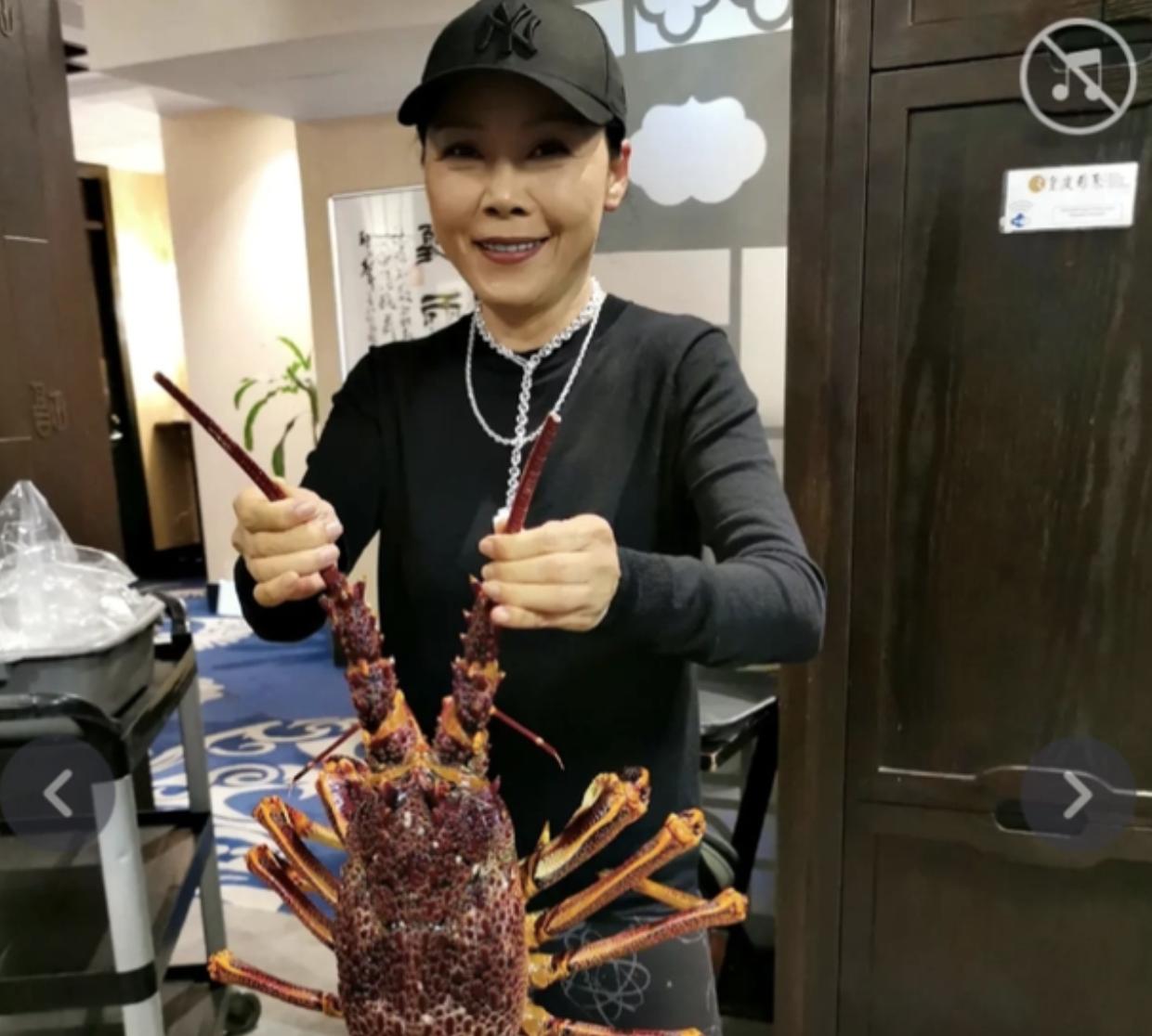 10位晚年移居海外的明星,移民后悔的明星