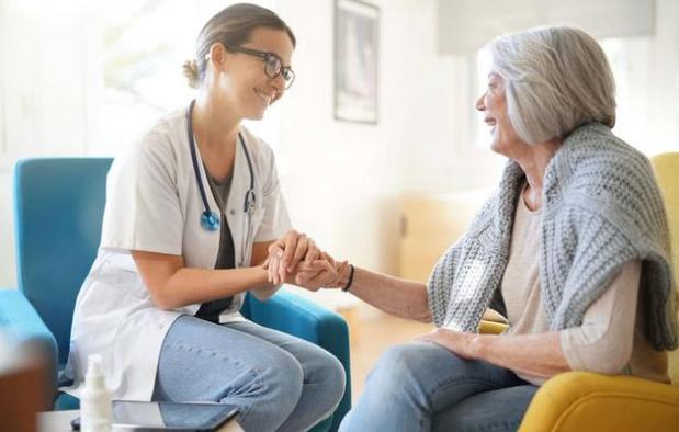 绝经过渡期吃什么,卵巢处于绝经期怎么办